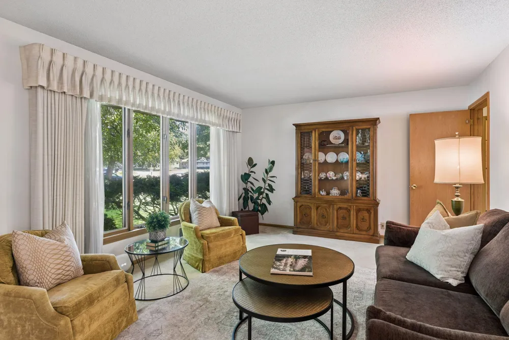 12915 Lone Oak Drive Minnetonka, MN 55305