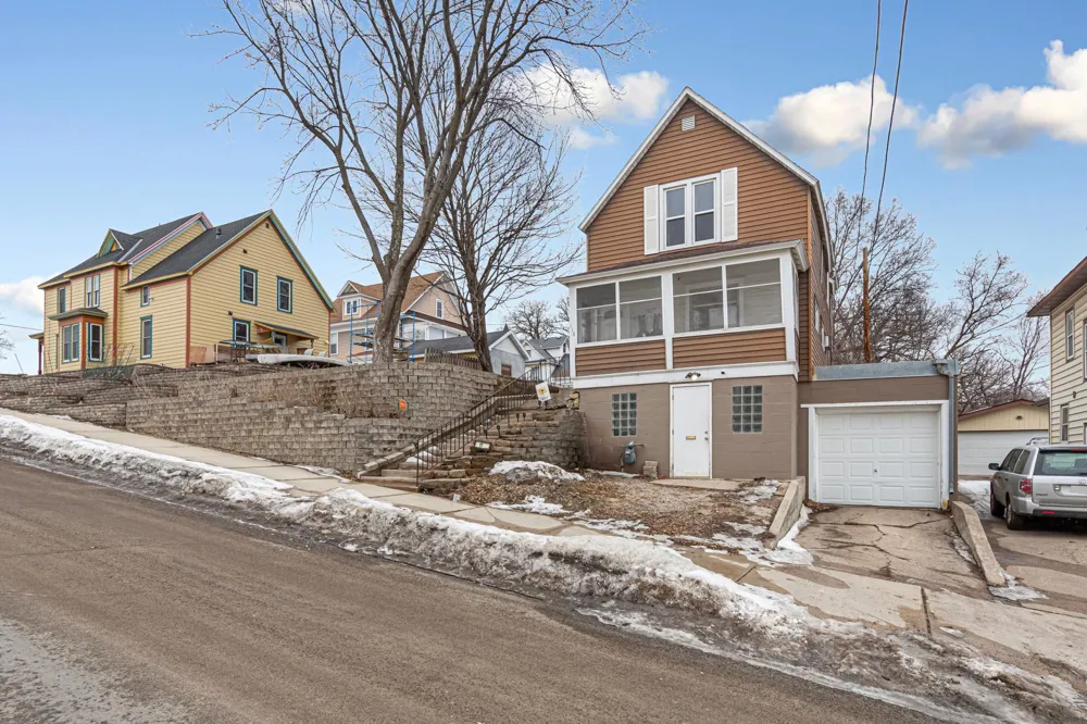 118 1st Street SW Faribault, MN 55021