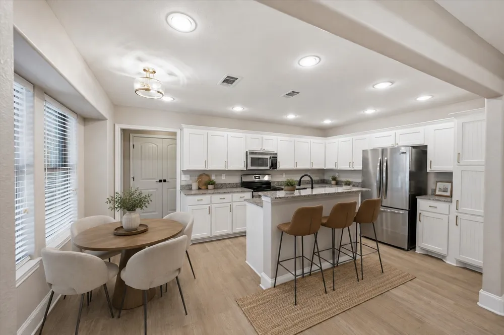 833 Shady Brook Lane Red Oak, TX 75154