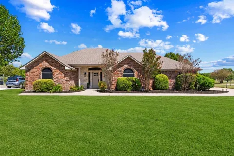 833 Shady Brook Lane