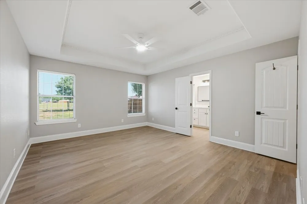 833 Shady Brook Lane Red Oak, TX 75154