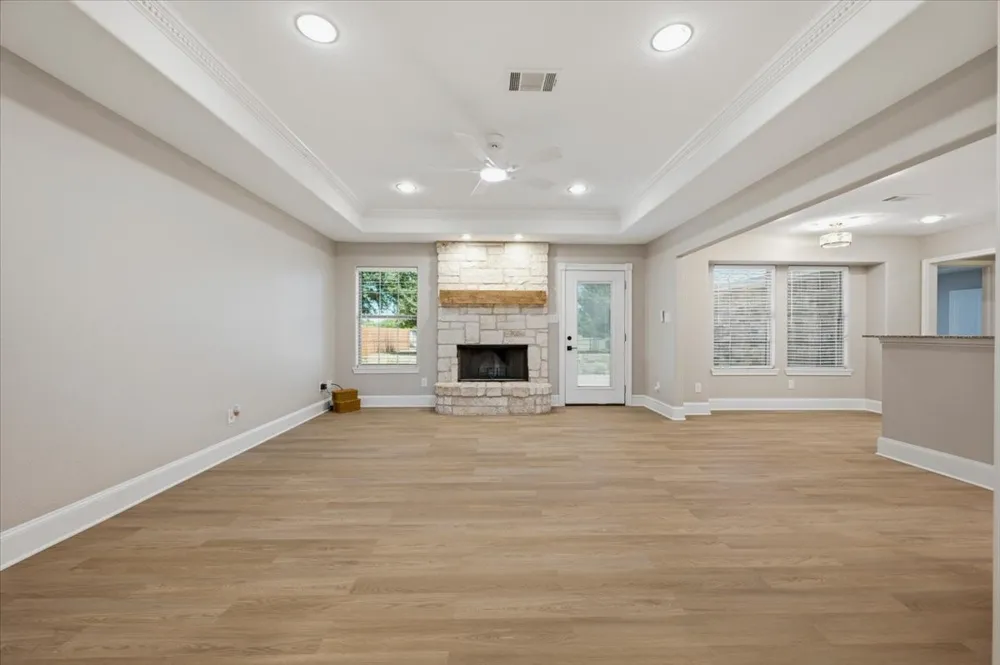 833 Shady Brook Lane Red Oak, TX 75154