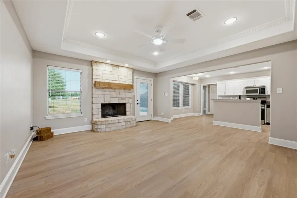 833 Shady Brook Lane Red Oak, TX 75154