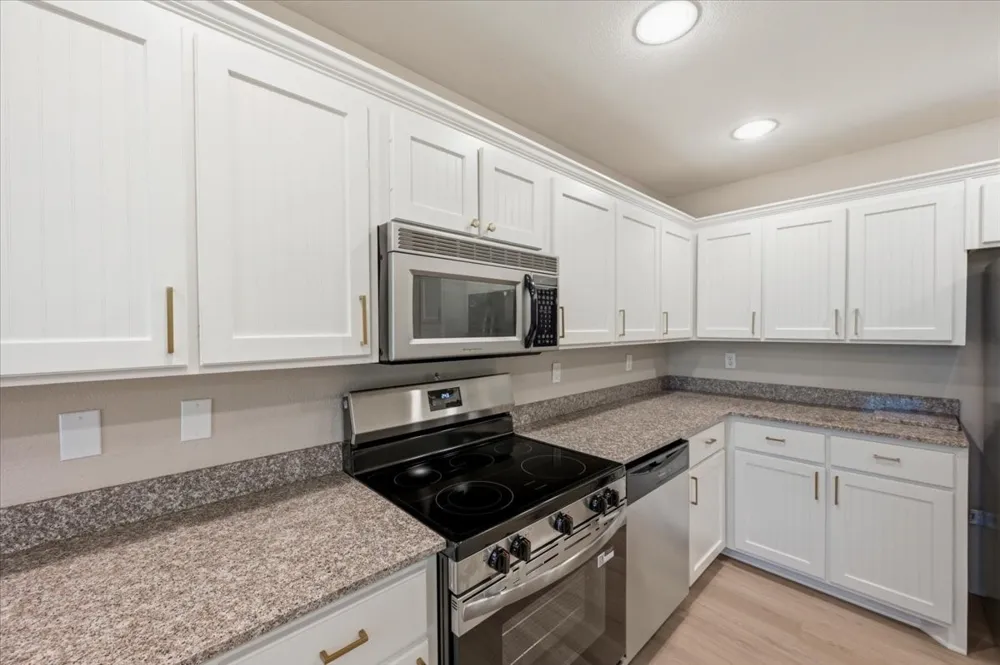 833 Shady Brook Lane Red Oak, TX 75154