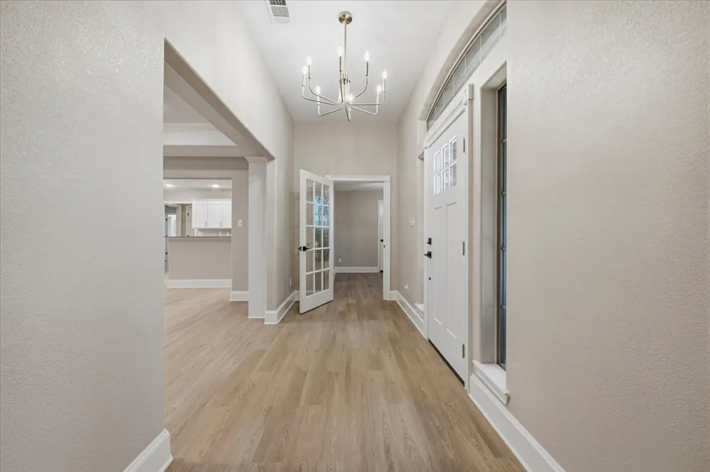 833 Shady Brook Lane Red Oak, TX 75154