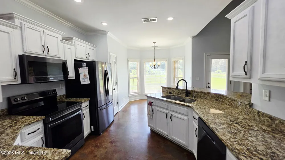 9567 Holly Springs Road Hernando, MS 38632