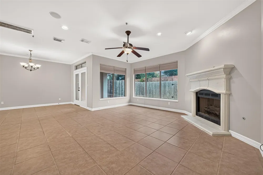 4307 Lake Walk Court Missouri City, TX 77459
