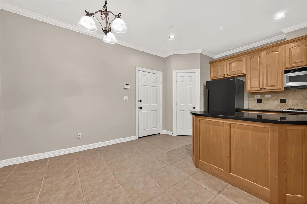 4307 Lake Walk Court Missouri City, TX 77459