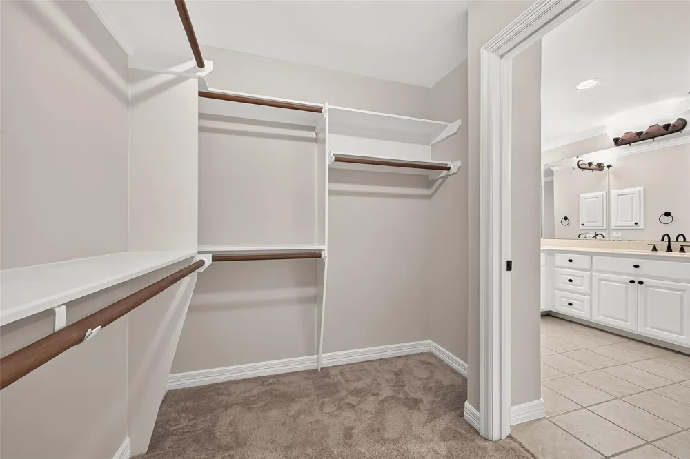 4307 Lake Walk Court Missouri City, TX 77459