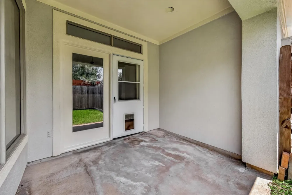 4307 Lake Walk Court Missouri City, TX 77459
