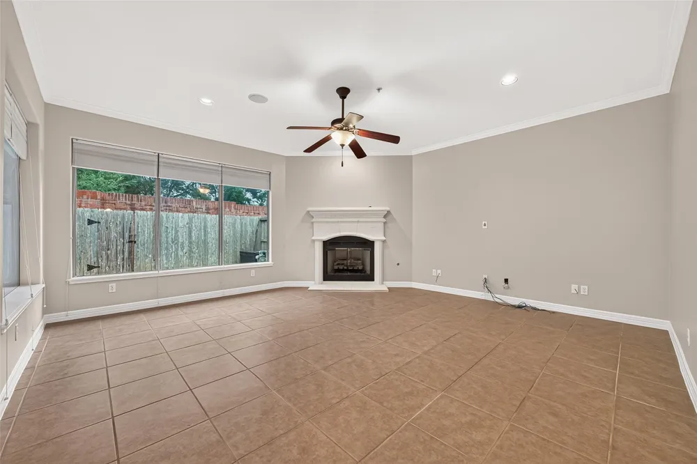 4307 Lake Walk Court Missouri City, TX 77459