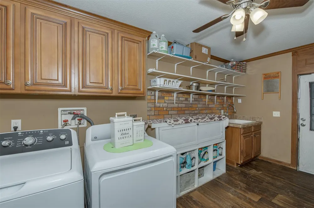 9658 Panther Creek Road Iola, TX 77861