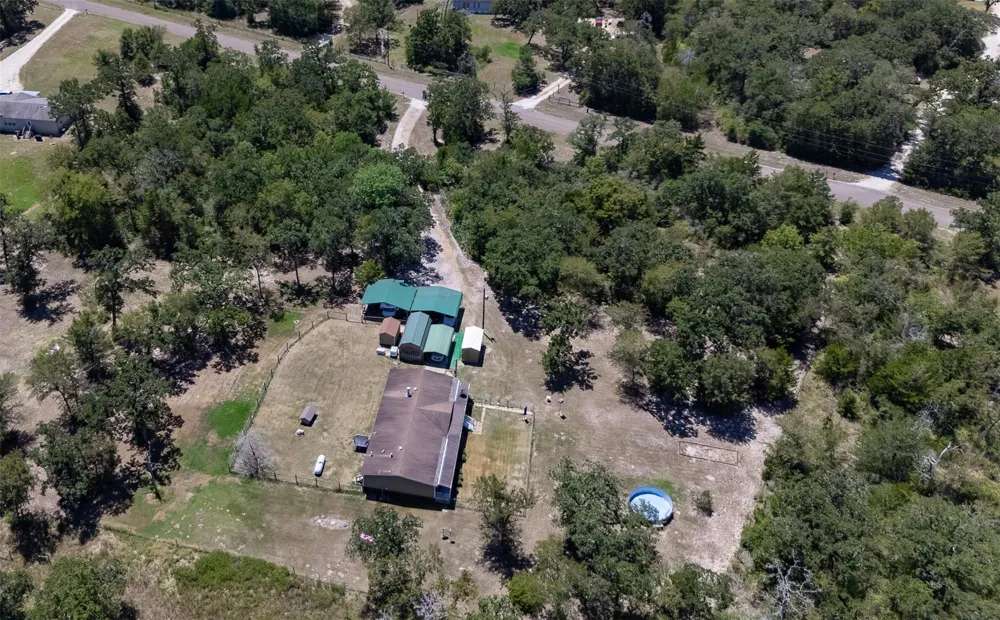 9658 Panther Creek Road Iola, TX 77861