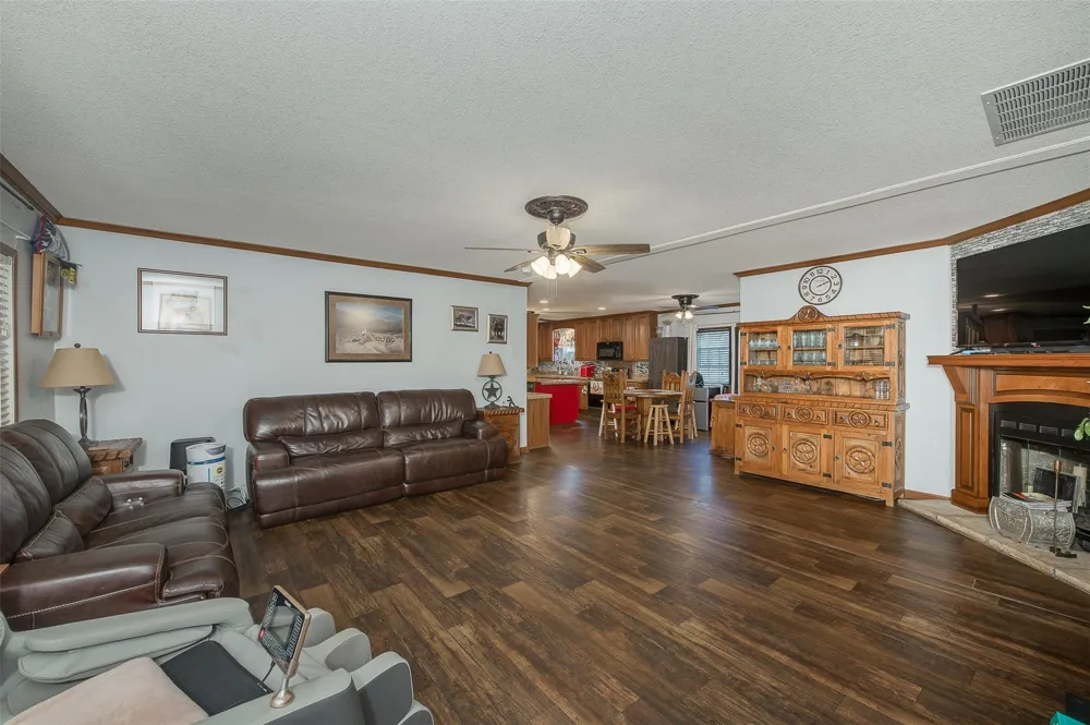 9658 Panther Creek Road Iola, TX 77861