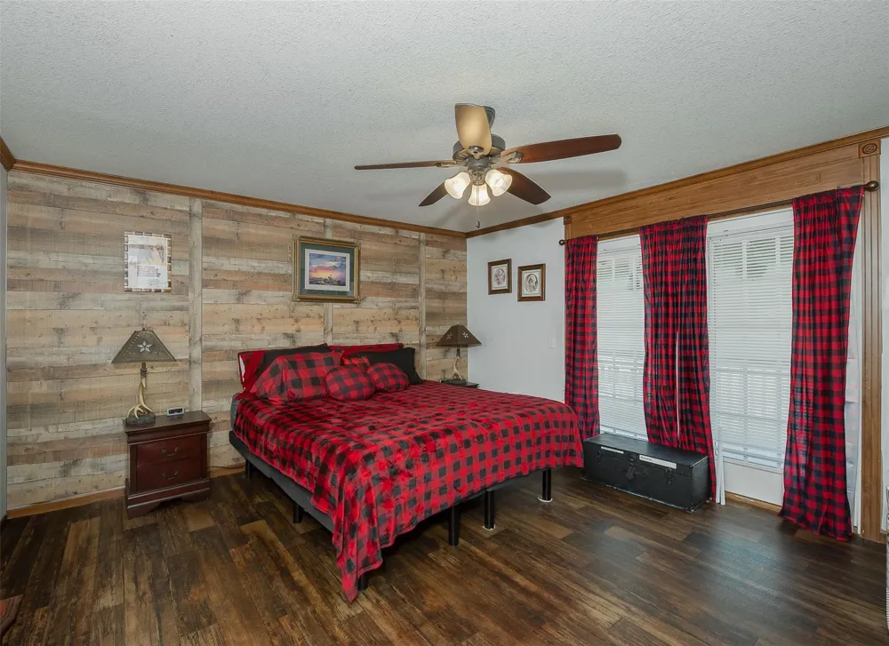 9658 Panther Creek Road Iola, TX 77861