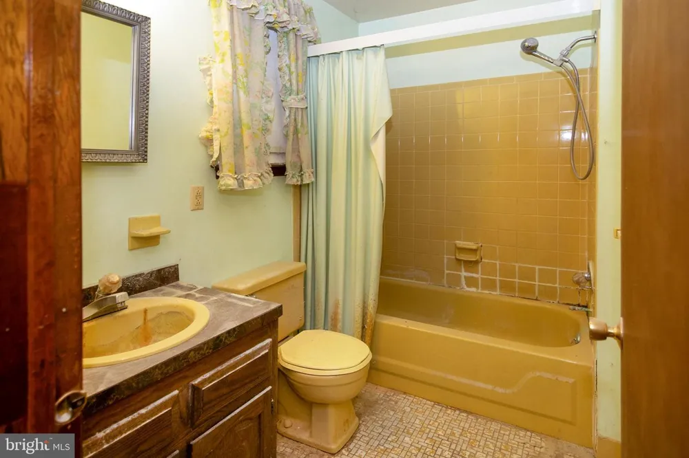 2334 RICHARDS AVENUE Atco, NJ 08004
