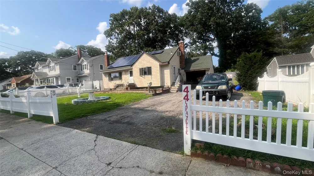 44 Lafayette Avenue Amityville, NY 11701