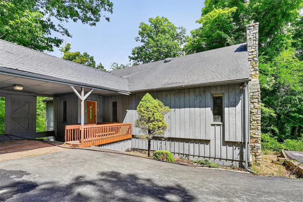 1199 Mombasha Road Monroe, NY 10950