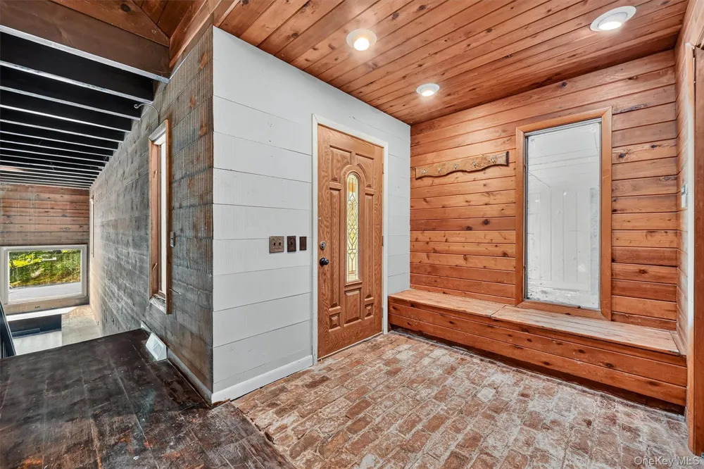 1199 Mombasha Road Monroe, NY 10950