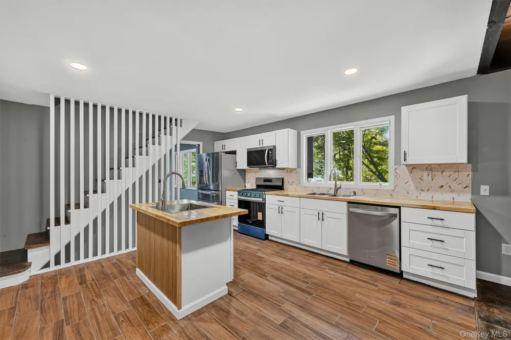 1199 Mombasha Road Monroe, NY 10950