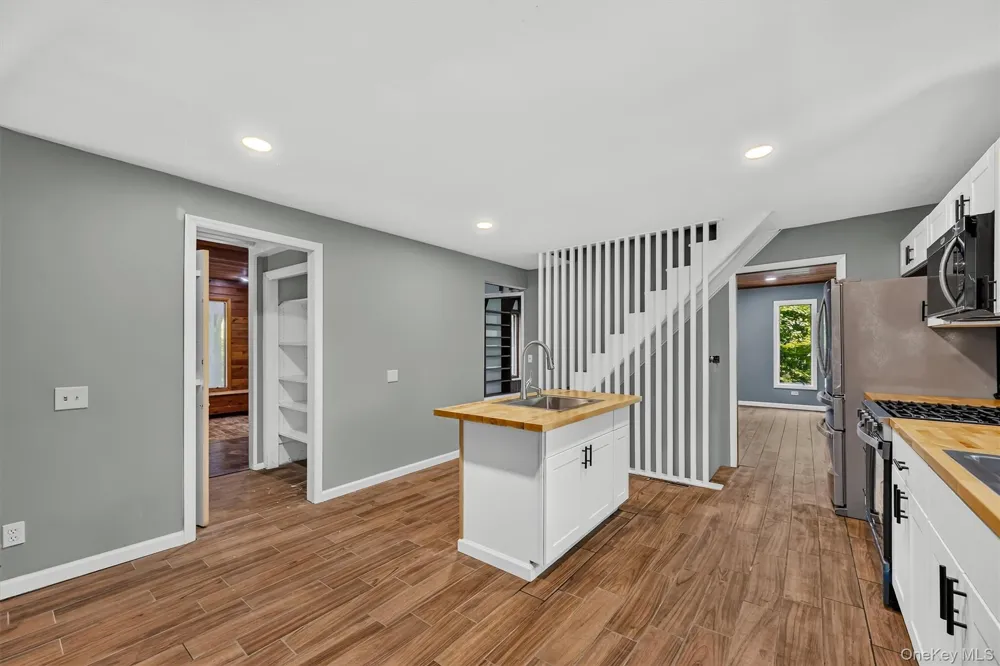 1199 Mombasha Road Monroe, NY 10950