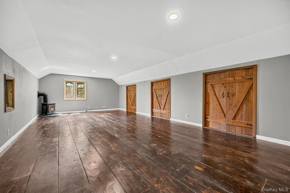 1199 Mombasha Road Monroe, NY 10950