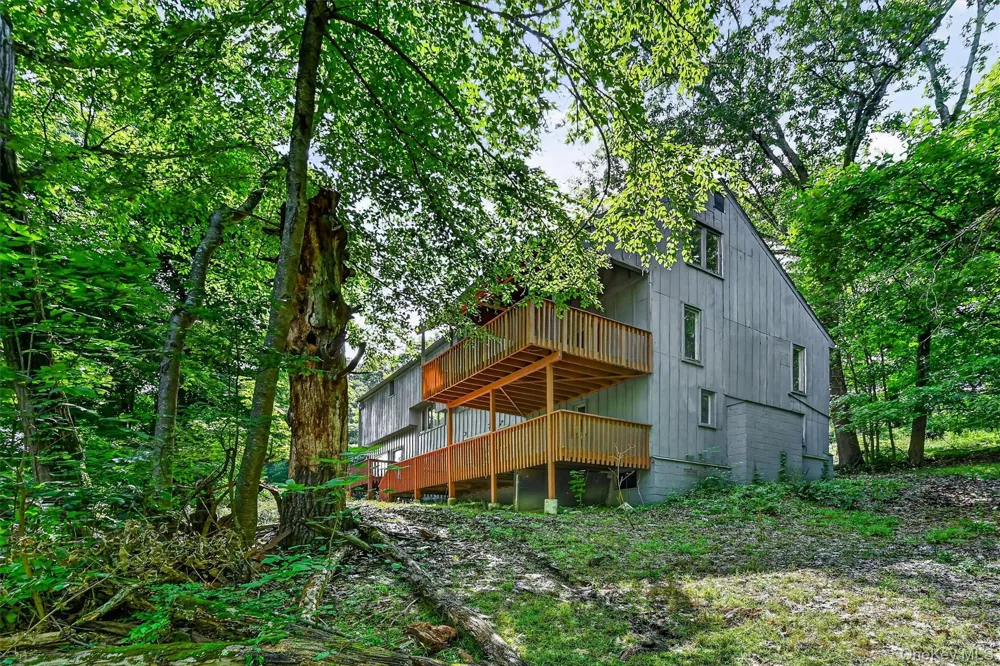 1199 Mombasha Road Monroe, NY 10950