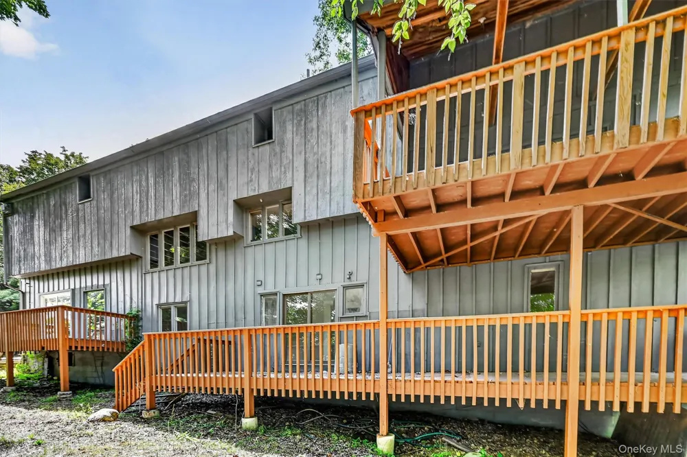 1199 Mombasha Road Monroe, NY 10950