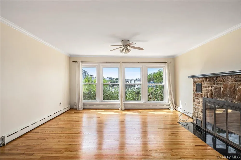 46 Riverdale Avenue Massapequa, NY 11758