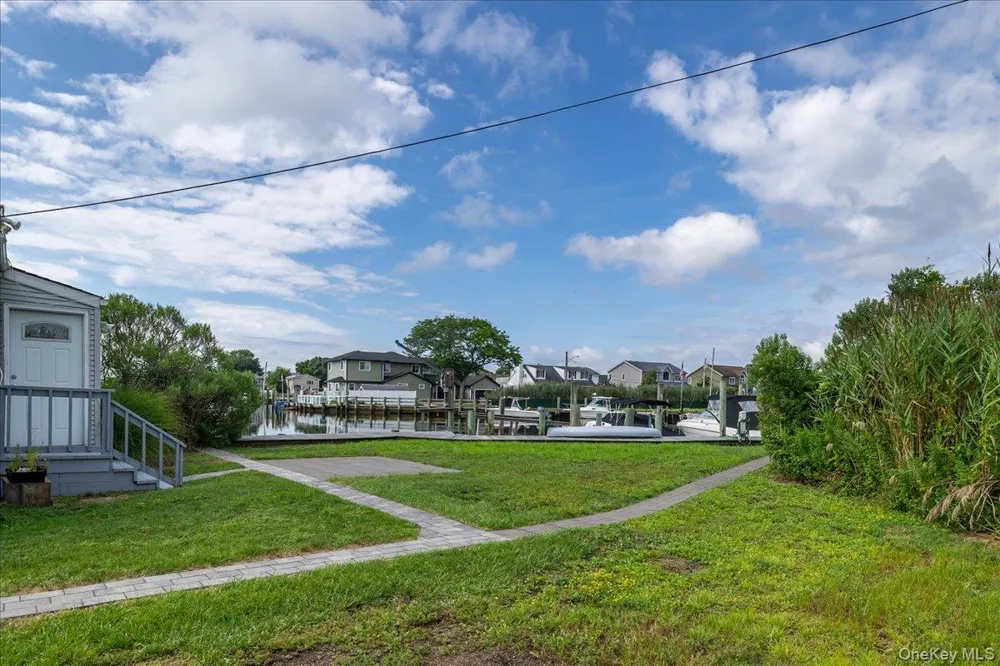 46 Riverdale Avenue Massapequa, NY 11758