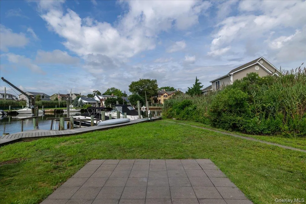 46 Riverdale Avenue Massapequa, NY 11758