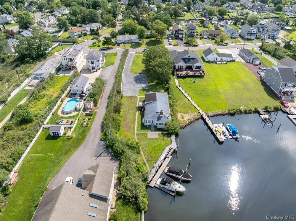 46 Riverdale Avenue Massapequa, NY 11758