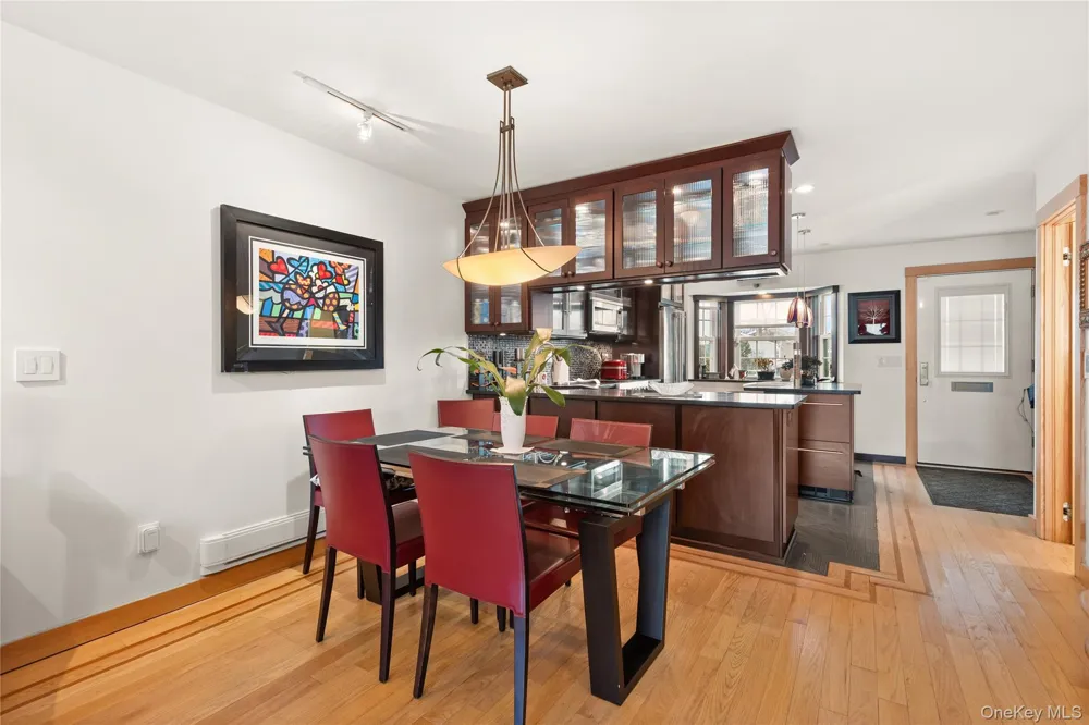 158 Harbor S Amityville, NY 11701