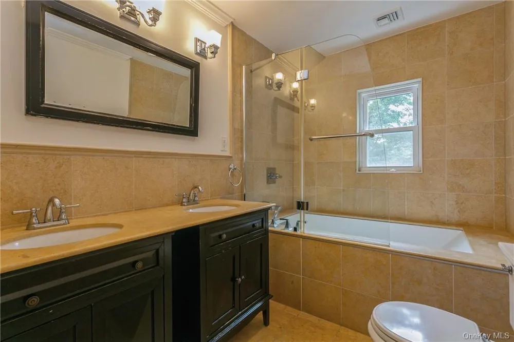 7 Cotswold Way Scarsdale, NY 10583