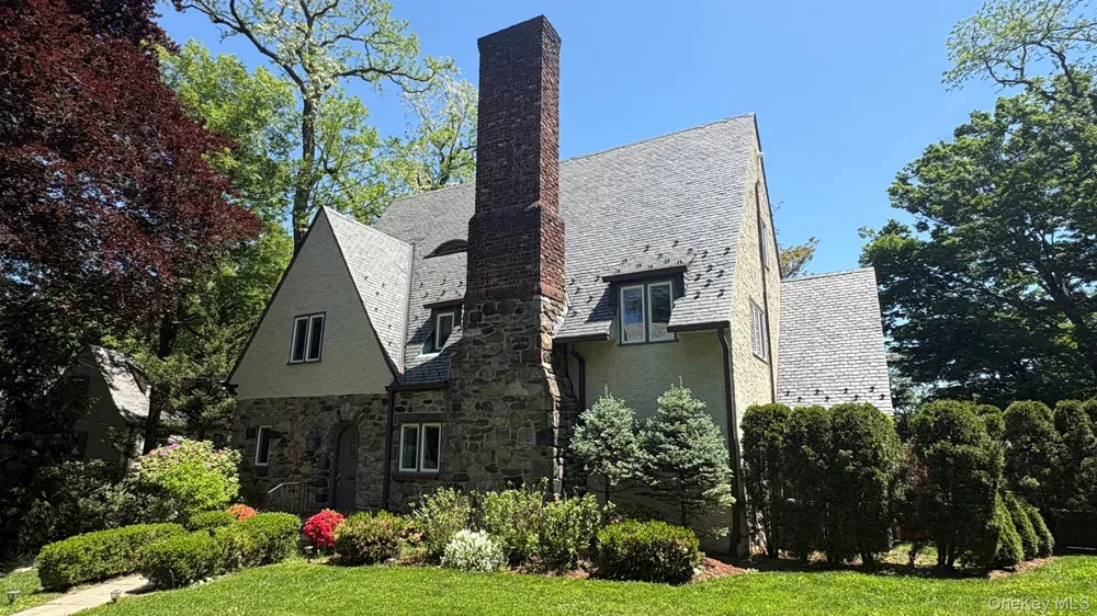 7 Cotswold Way Scarsdale, NY 10583