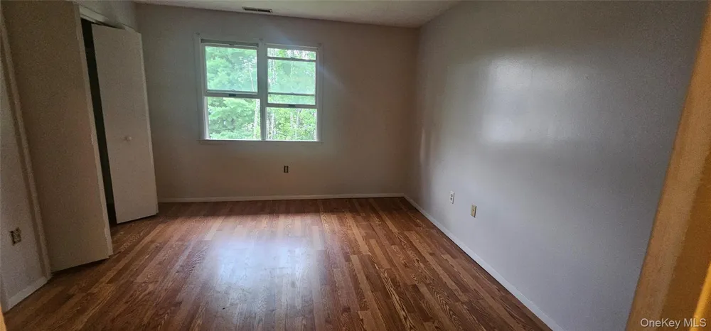 3 Kenny Lane Kiamesha Lake, NY 12751