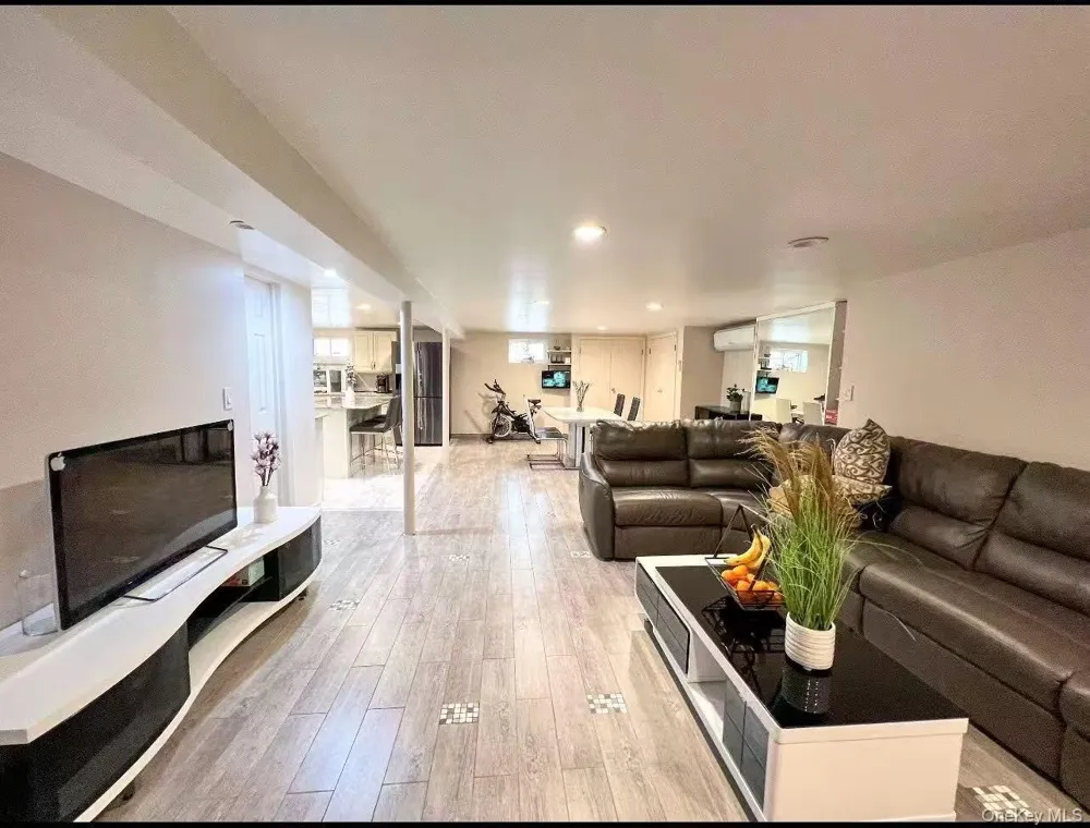 248-50 54th Avenue Little Neck, NY 11362