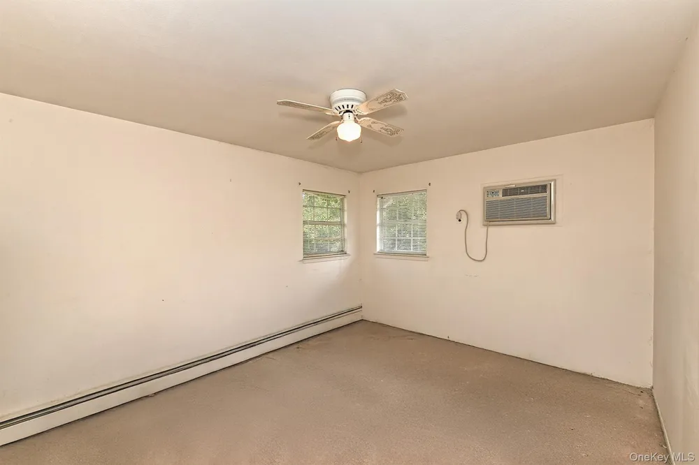 1699 Meadowbrook Road Merrick, NY 11566