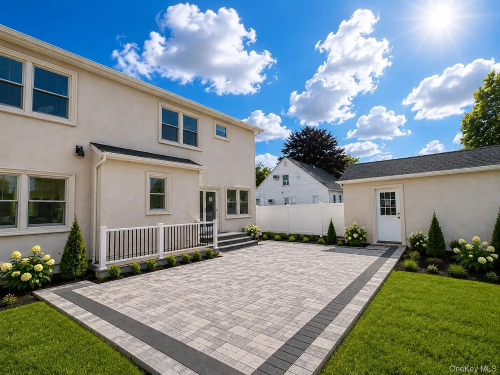 16 Fountain Street Hicksville, NY 11801