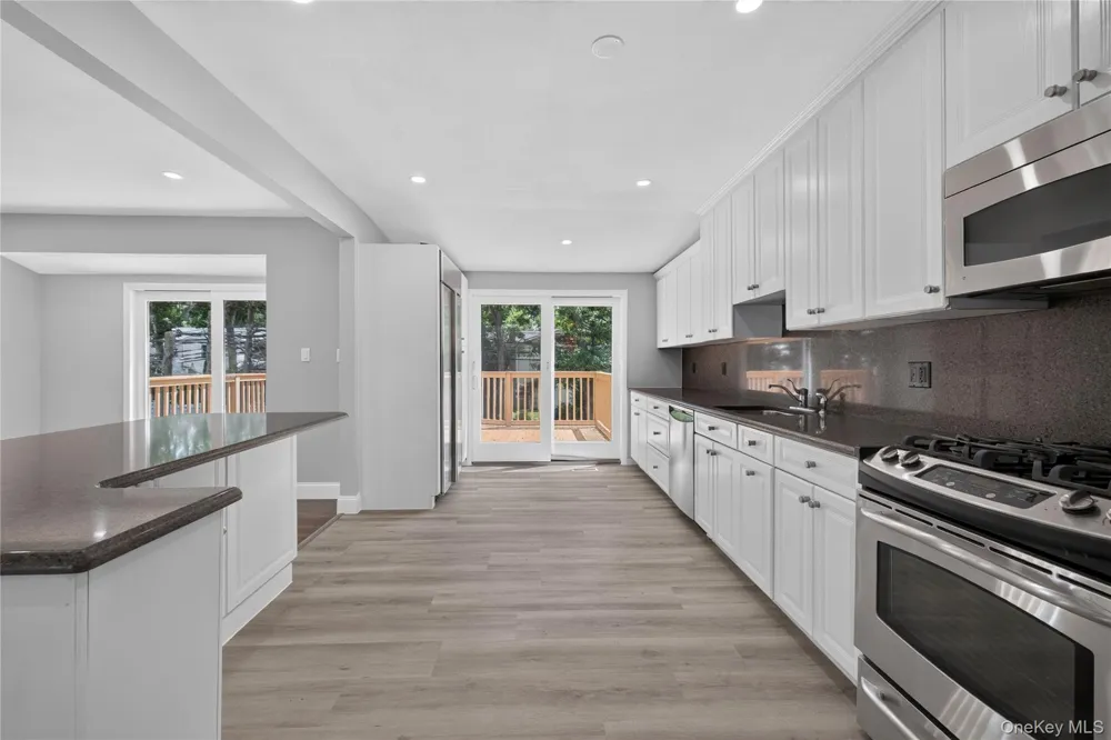 11 Penguin Lane Commack, NY 11725