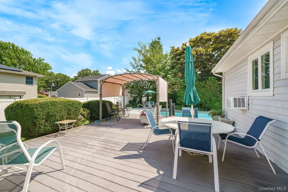 4 Oak Street Port Jefferson Station, NY 11776