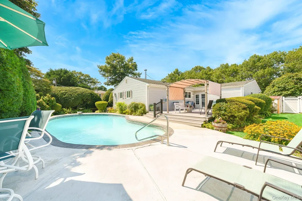 4 Oak Street Port Jefferson Station, NY 11776