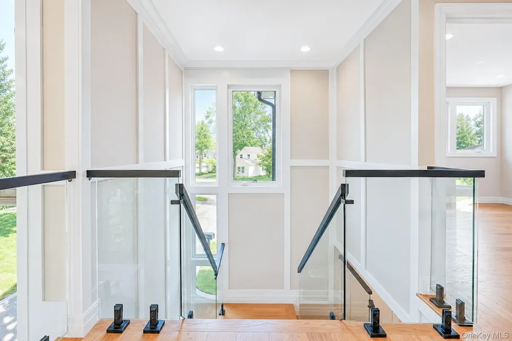 23 Harrow Lane Levittown, NY 11756