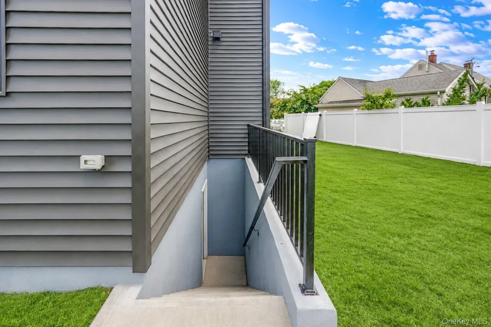 23 Harrow Lane Levittown, NY 11756