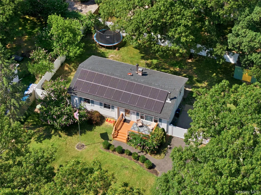211 Hampton Avenue Mastic, NY 11950