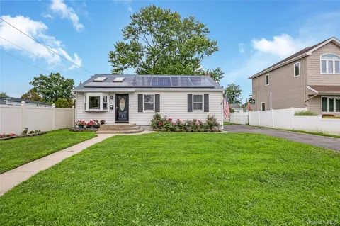 11 Delano Place