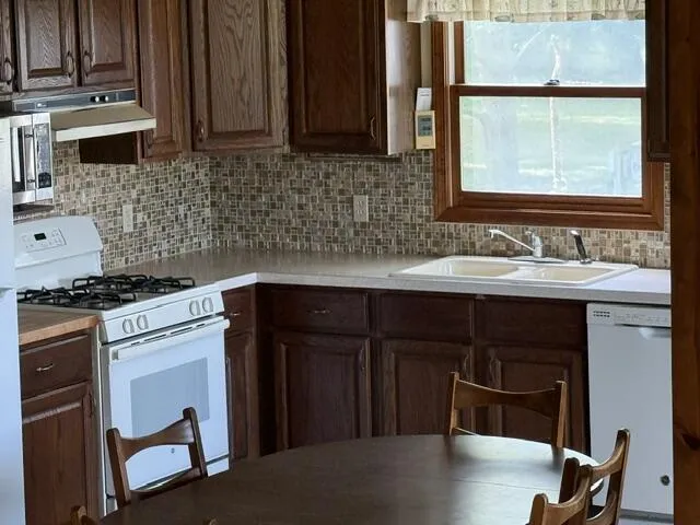 9751 W Howard City-Edmore Lakeview, MI 48850