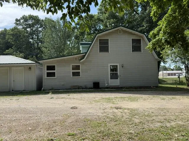 9751 W Howard City-Edmore Lakeview, MI 48850