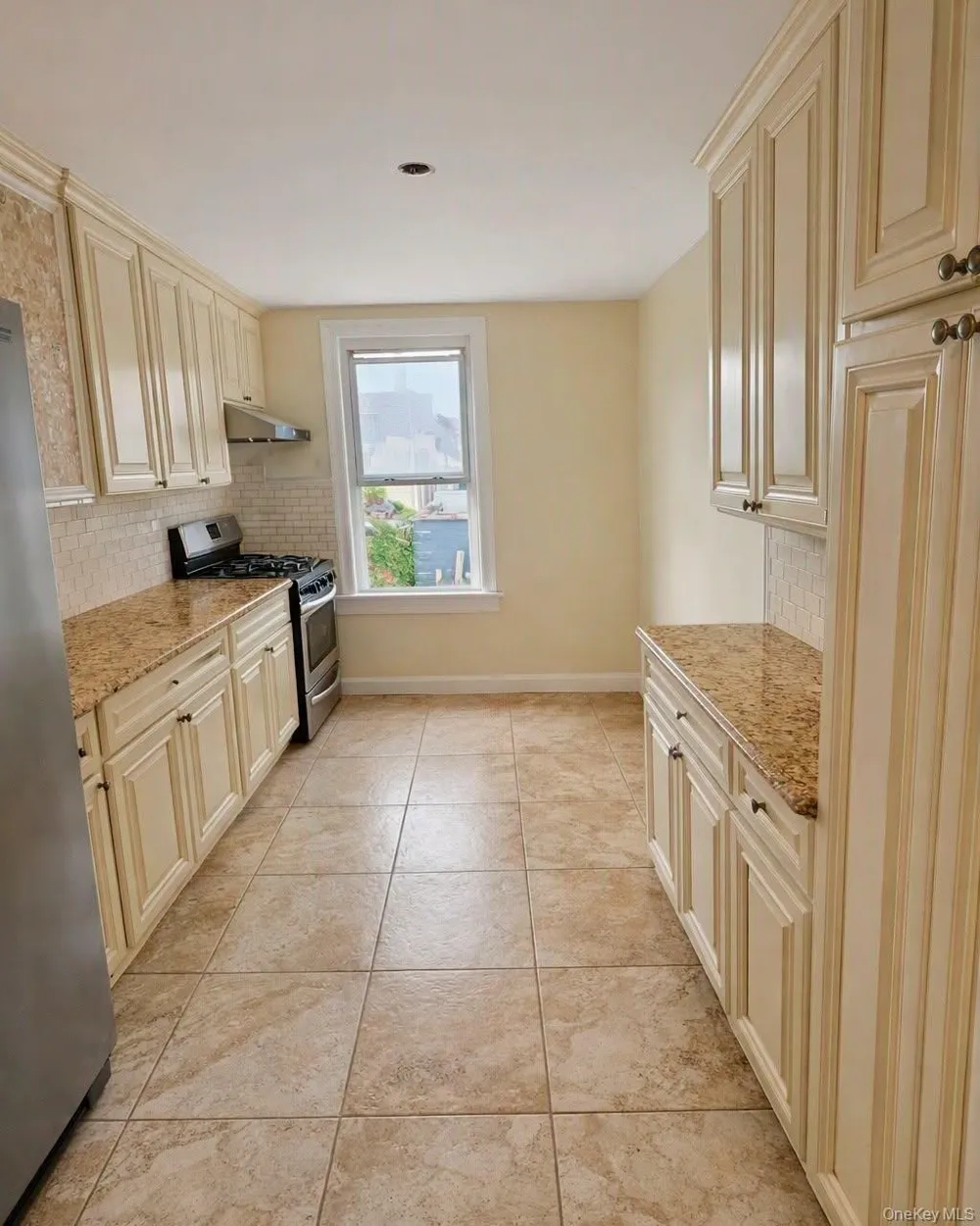 6807 59th Drive Maspeth, NY 11378
