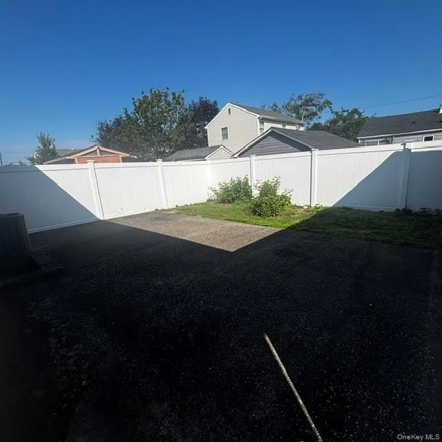 66 E Neptune Avenue Lindenhurst, NY 11757